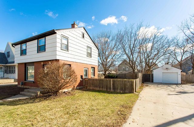 2750 N 61st STREET, Milwaukee, WI 53210