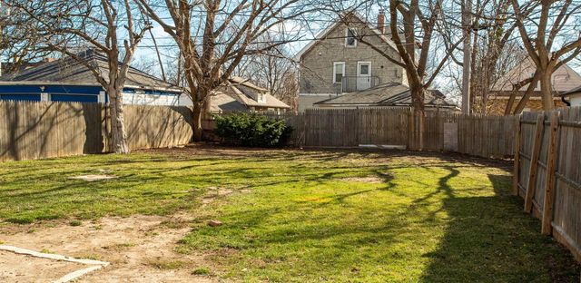 2750 N 61st STREET, Milwaukee, WI 53210