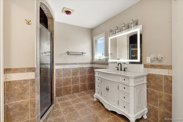 62650 Mound Road, Washington, MI 48094