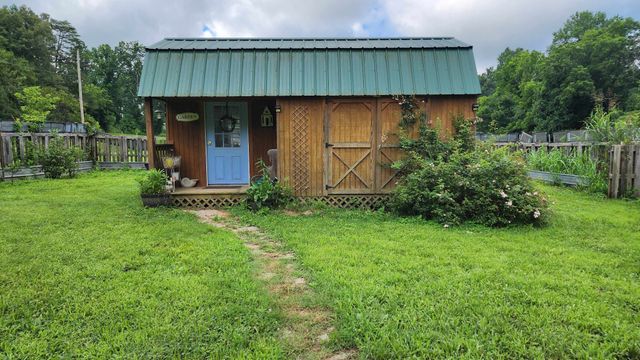 340 Christian Community Rd, Livingston, TN 38570