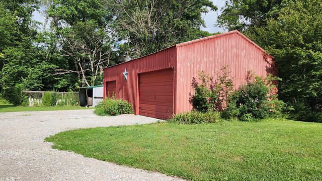 340 Christian Community Rd, Livingston, TN 38570