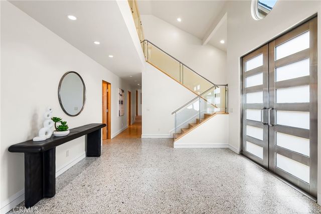 1554 E Oceanfront, Newport Beach, CA 92661
