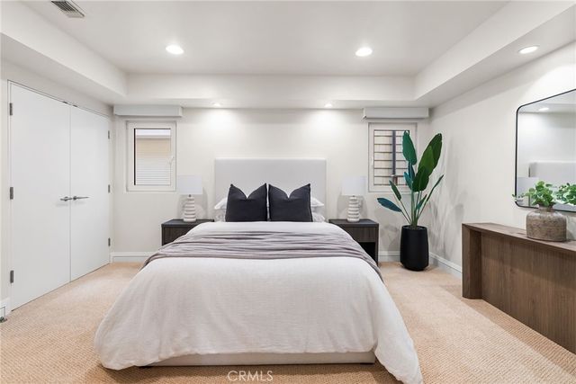 1554 E Oceanfront, Newport Beach, CA 92661