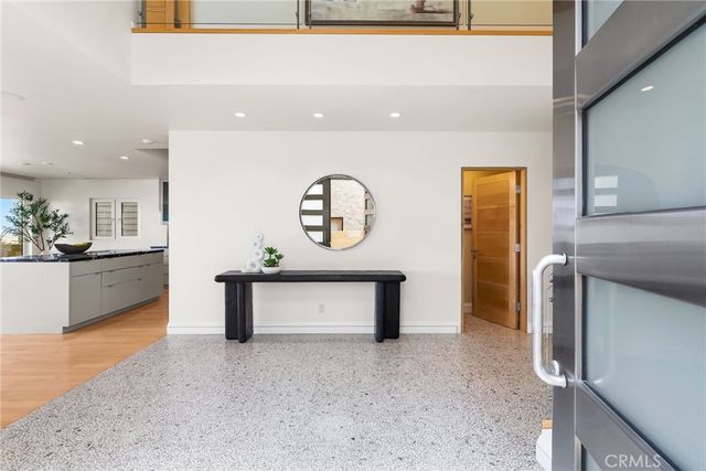 1554 E Oceanfront, Newport Beach, CA 92661