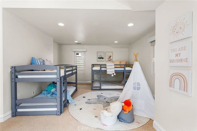 1554 E Oceanfront, Newport Beach, CA 92661