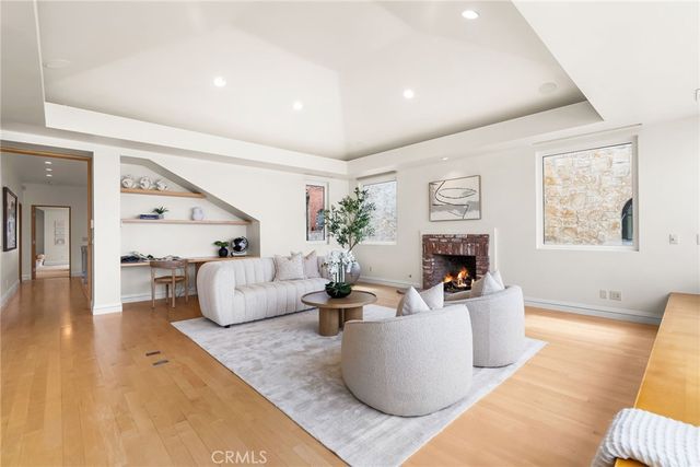 1554 E Oceanfront, Newport Beach, CA 92661