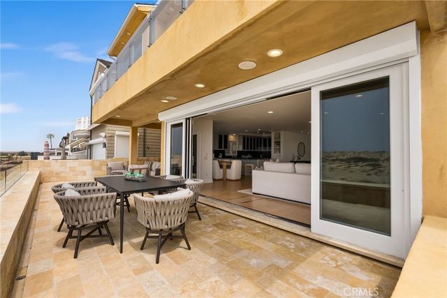 1554 E Oceanfront, Newport Beach, CA 92661