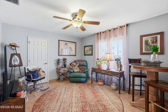 901 W Paseo Del Cilantro, Green Valley, AZ 85614