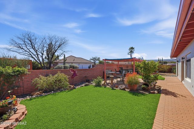 901 W Paseo Del Cilantro, Green Valley, AZ 85614