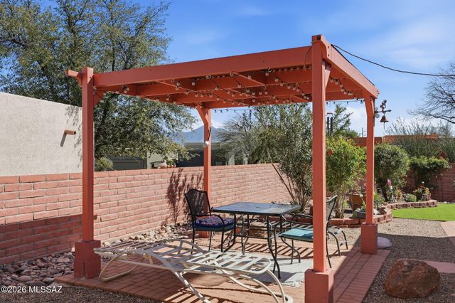 901 W Paseo Del Cilantro, Green Valley, AZ 85614