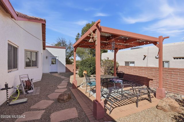 901 W Paseo Del Cilantro, Green Valley, AZ 85614