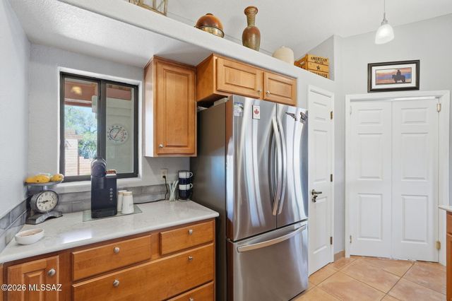 901 W Paseo Del Cilantro, Green Valley, AZ 85614