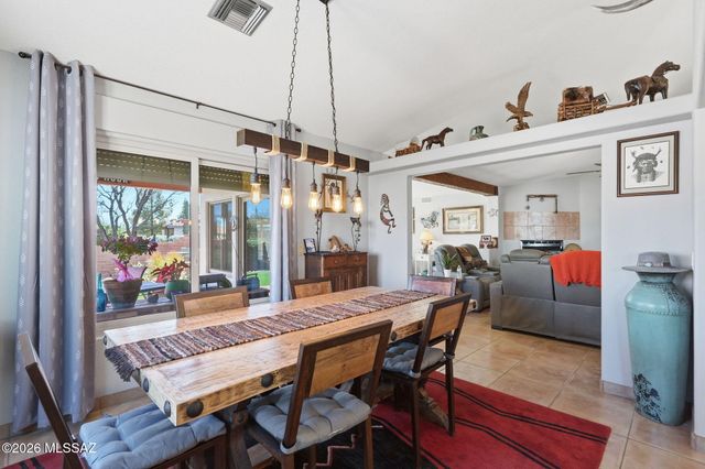 901 W Paseo Del Cilantro, Green Valley, AZ 85614