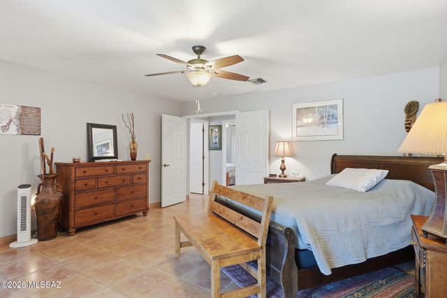 901 W Paseo Del Cilantro, Green Valley, AZ 85614