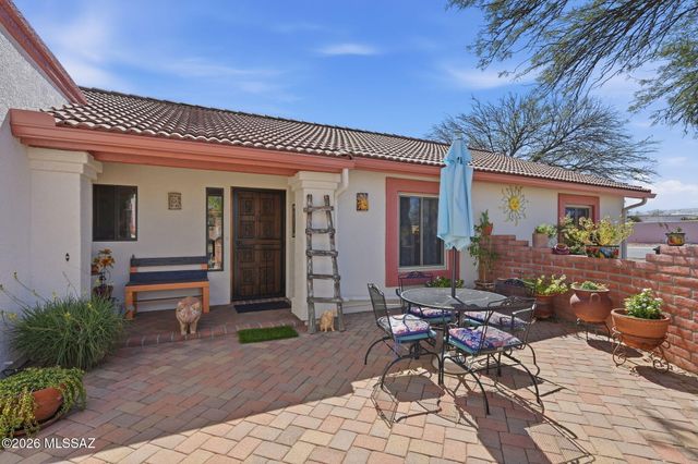 901 W Paseo Del Cilantro, Green Valley, AZ 85614