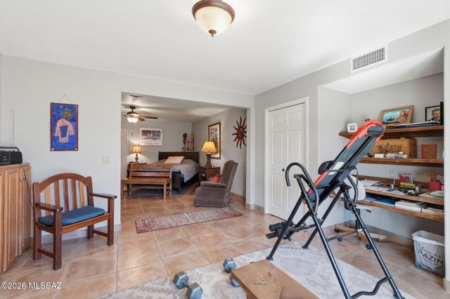 901 W Paseo Del Cilantro, Green Valley, AZ 85614