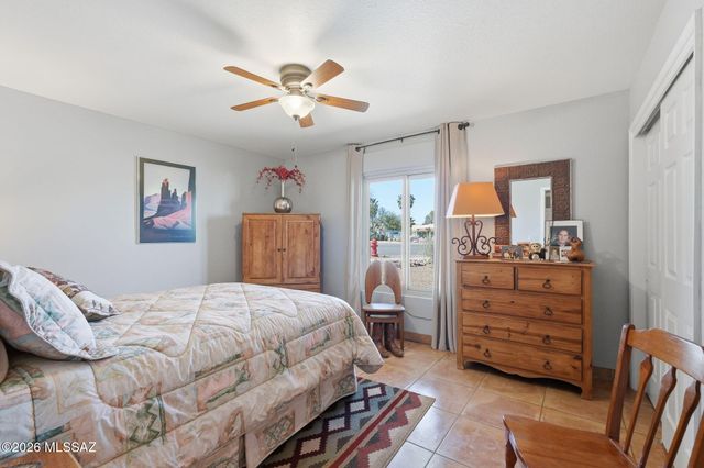 901 W Paseo Del Cilantro, Green Valley, AZ 85614