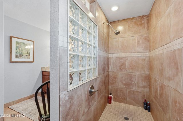 901 W Paseo Del Cilantro, Green Valley, AZ 85614