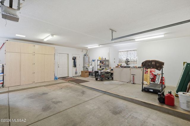 901 W Paseo Del Cilantro, Green Valley, AZ 85614