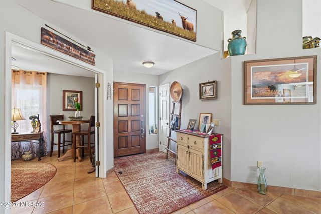 901 W Paseo Del Cilantro, Green Valley, AZ 85614