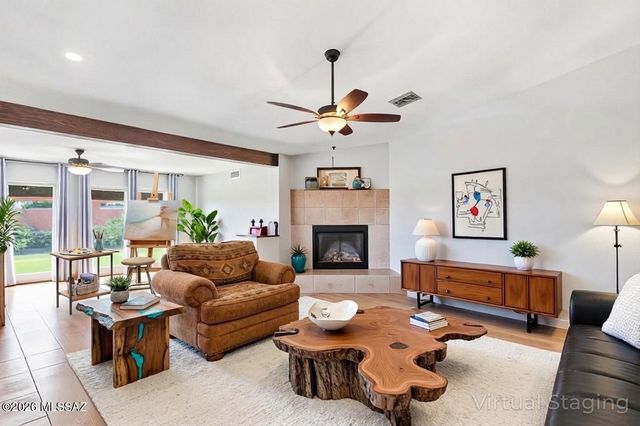 901 W Paseo Del Cilantro, Green Valley, AZ 85614