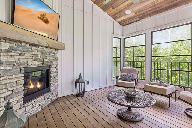 736 Woodland Hill Court, Medina, MN 55340