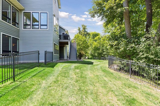736 Woodland Hill Court, Medina, MN 55340