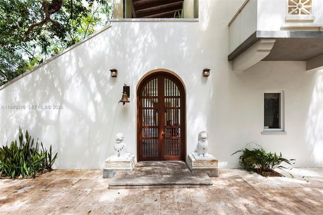 4191 Lybyer Ave, Miami, FL 33133