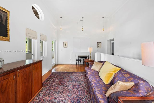 4191 Lybyer Ave, Miami, FL 33133