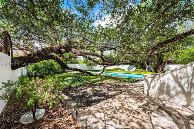 4191 Lybyer Ave, Miami, FL 33133