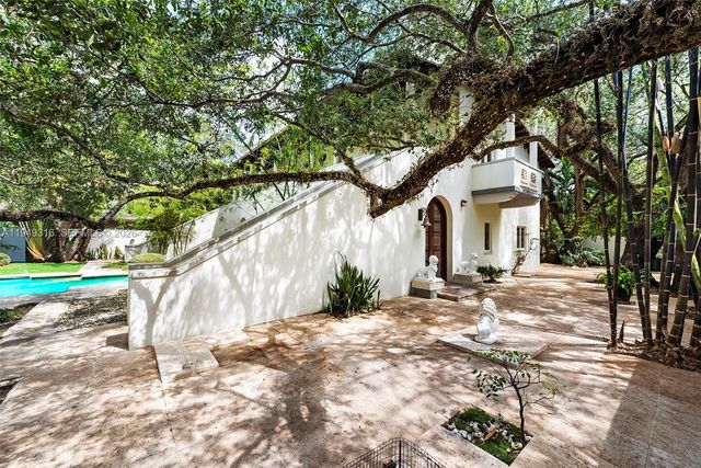 4191 Lybyer Ave, Miami, FL 33133