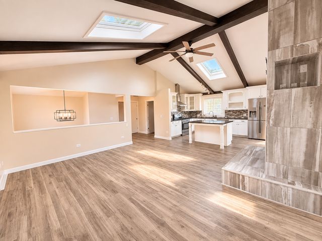 607 KINGSTON Boulevard, Mchenry, IL 60050