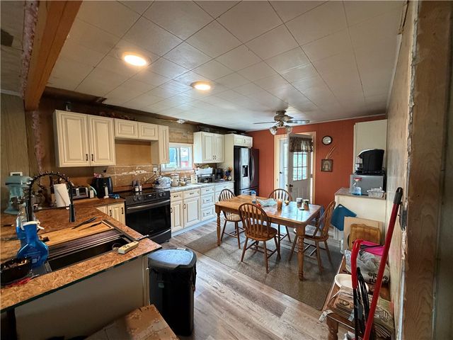 1081 Main Street, Republic, PA 15417