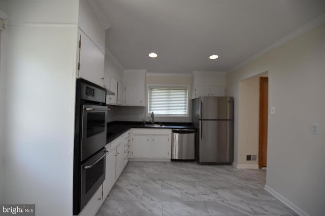 4015 HEATHFIELD RD, Rockville, MD 20853