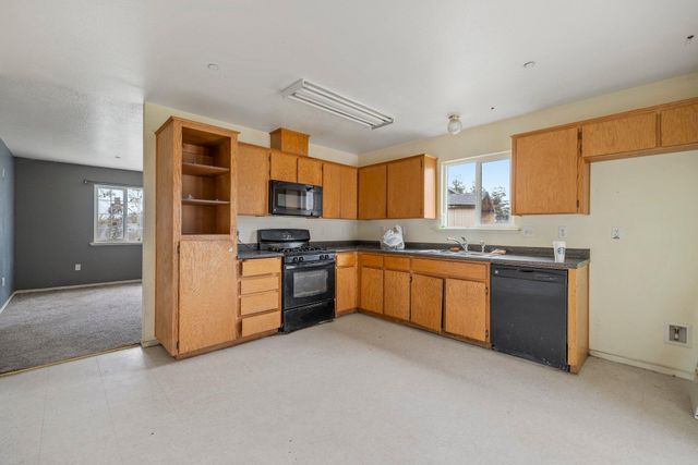 31140 Wolf Street, Visalia, CA 93291