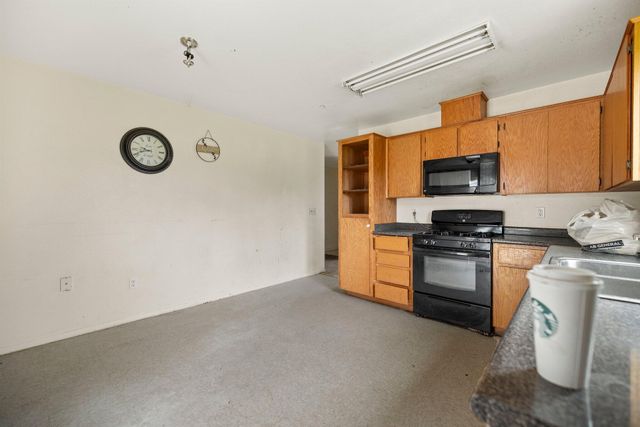 31140 Wolf Street, Visalia, CA 93291