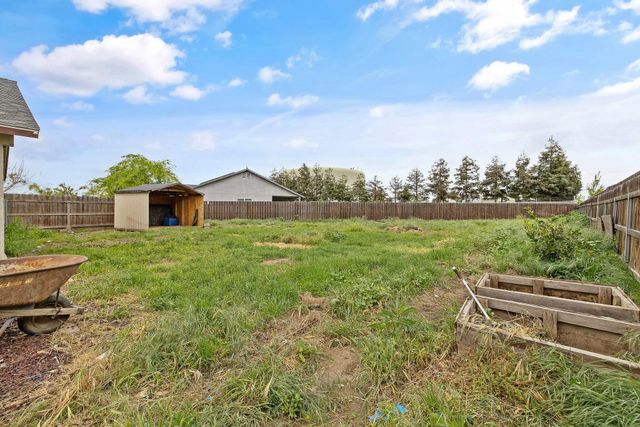 31140 Wolf Street, Visalia, CA 93291