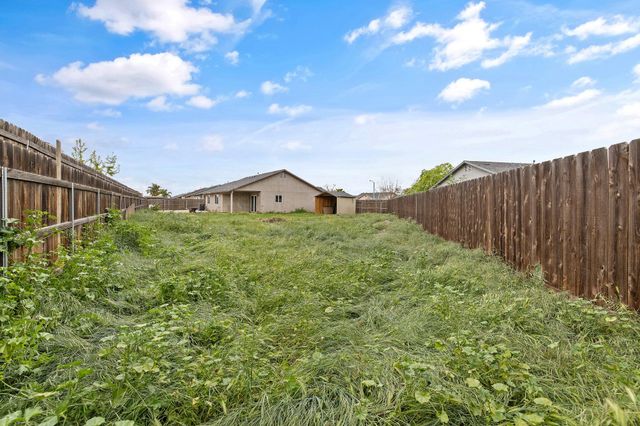 31140 Wolf Street, Visalia, CA 93291