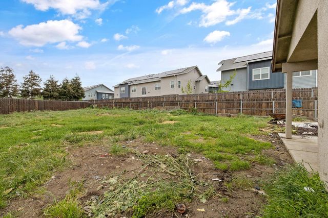 31140 Wolf Street, Visalia, CA 93291