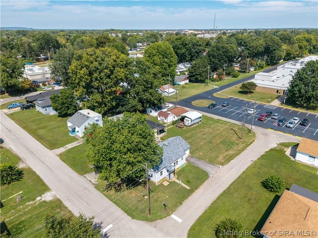 1002 N Taggart Avenue, Clarksville, IN 47129