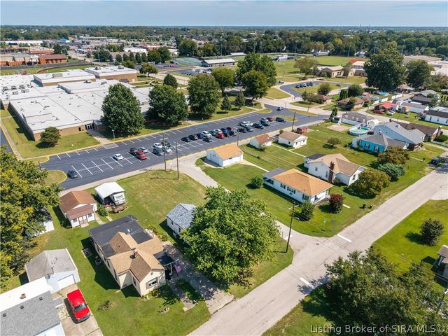 1002 N Taggart Avenue, Clarksville, IN 47129