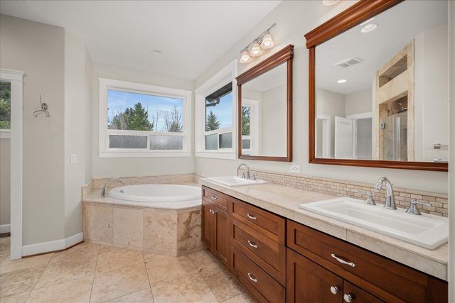 7805 S Oak Rd, Spokane, WA 99224