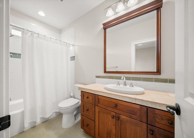 7805 S Oak Rd, Spokane, WA 99224