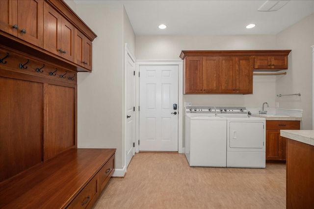 7805 S Oak Rd, Spokane, WA 99224