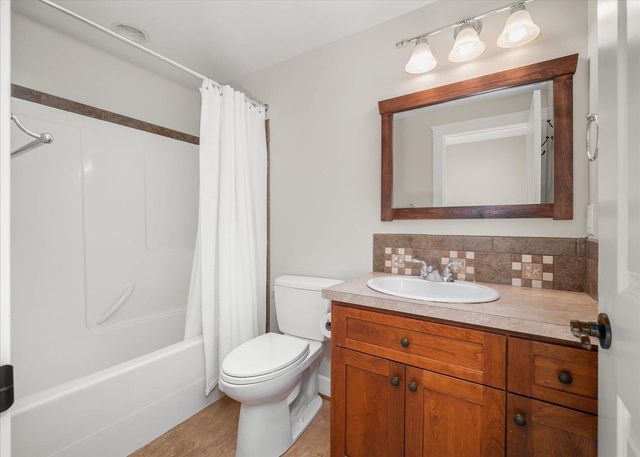 7805 S Oak Rd, Spokane, WA 99224