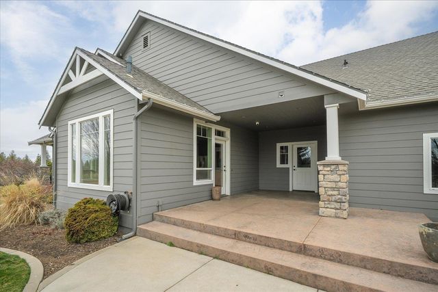 7805 S Oak Rd, Spokane, WA 99224