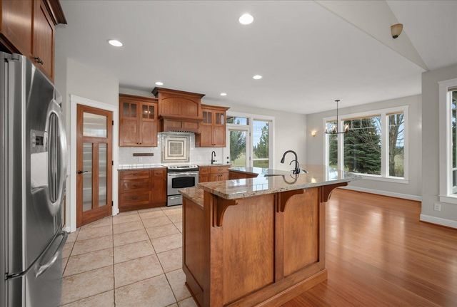 7805 S Oak Rd, Spokane, WA 99224