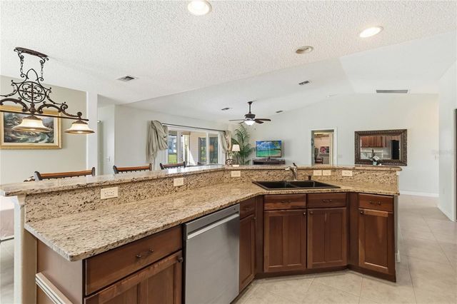 844 EAGLES LANDING, Leesburg, FL 34748