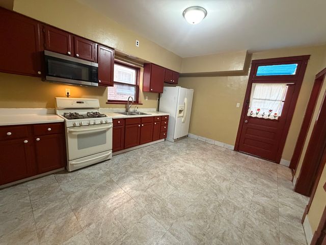 1505 S 51 Avenue, Cicero, IL 60804