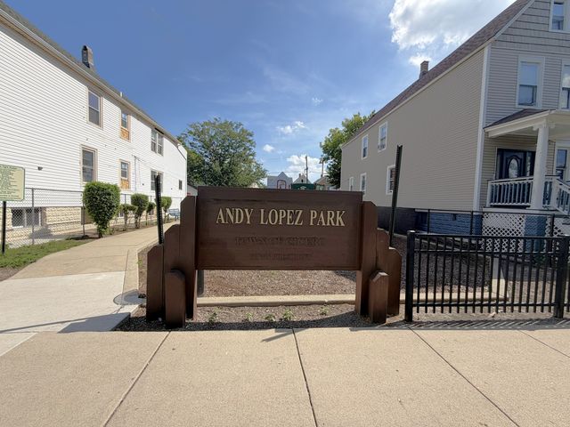 1505 S 51 Avenue, Cicero, IL 60804
